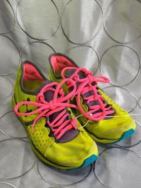 Under Armour Micro G Mantis Lightweight Neon Mesh Running Shoes Heat Gear AA